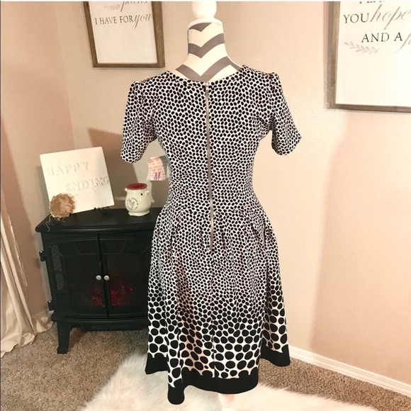NWT LulaRoe Polk Dot Amelia Dress Size M SOLD - Picture 2 of 7